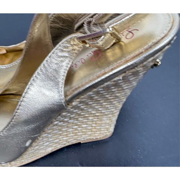 Lilly Pulitzer Kristen Metallic Gold Peep Toe Sling Back Wedge Heels Size 8 - Picture 3 of 13
